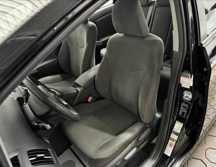 Toyota Prius 23
