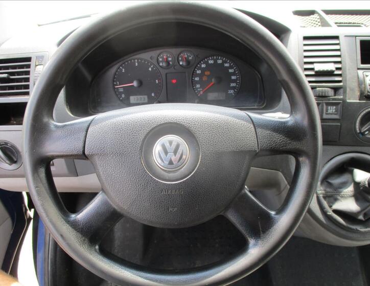 Volkswagen Transporter 9