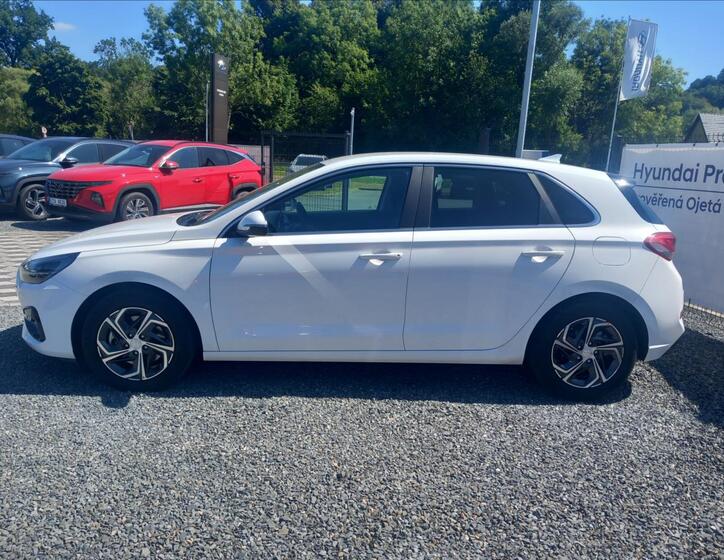 Hyundai i30 4
