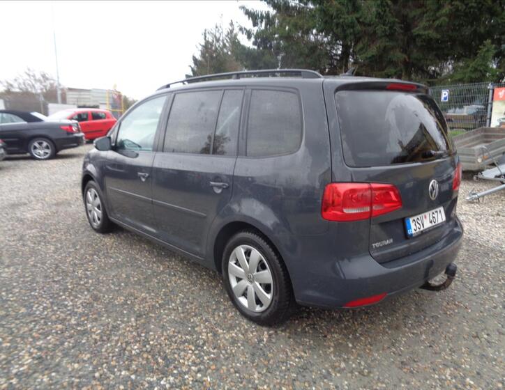 Volkswagen Touran 5