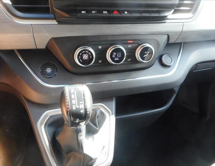 Renault Trafic 14