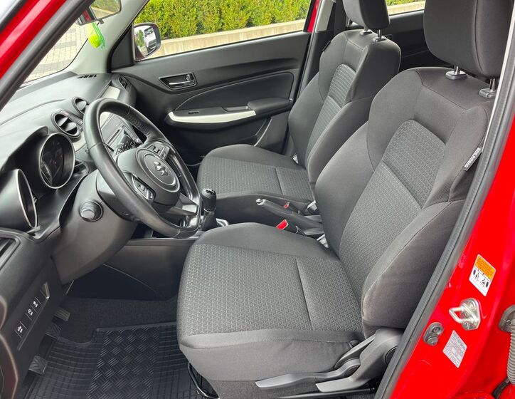 Suzuki Swift 13