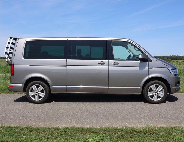 Volkswagen Multivan 8