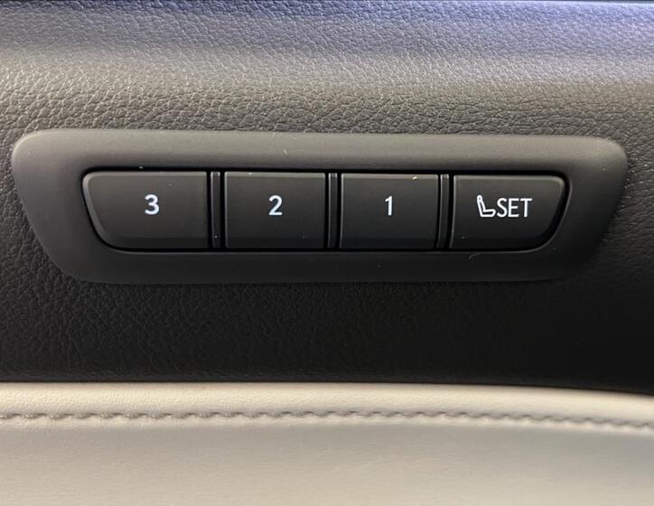 Lexus NX 450h plus 17