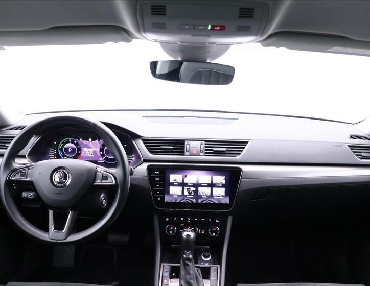 Škoda Superb 28
