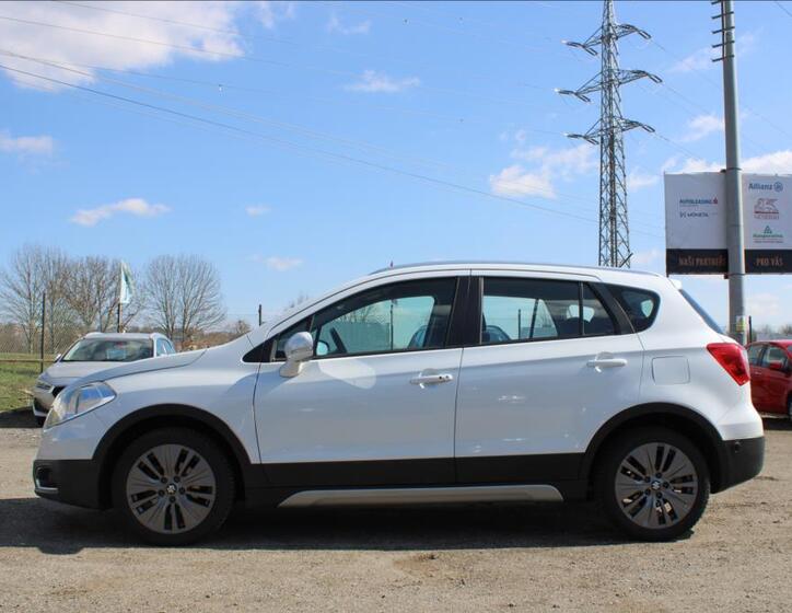 Suzuki SX4 S-Cross 8