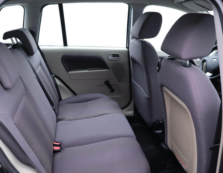 Ford Fusion 13