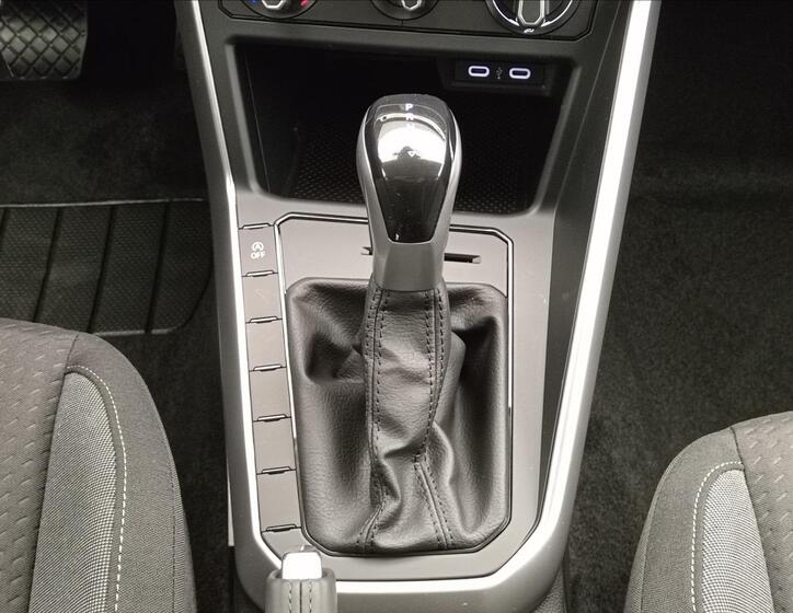 Volkswagen Polo 13