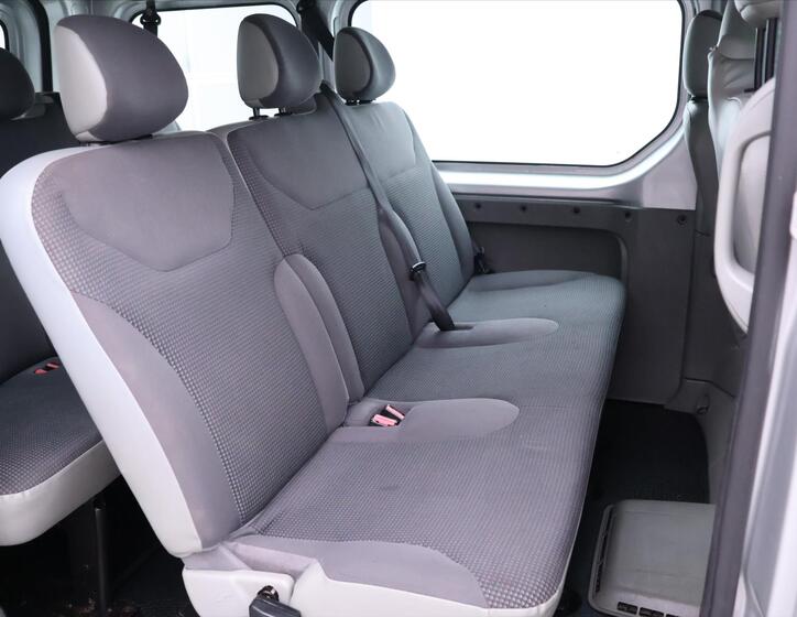 Opel Vivaro 12