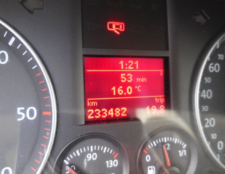 Volkswagen Touran 8