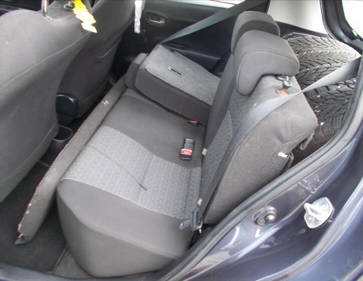 Toyota Yaris 14
