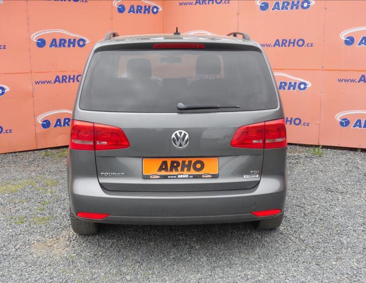 Volkswagen Touran 6
