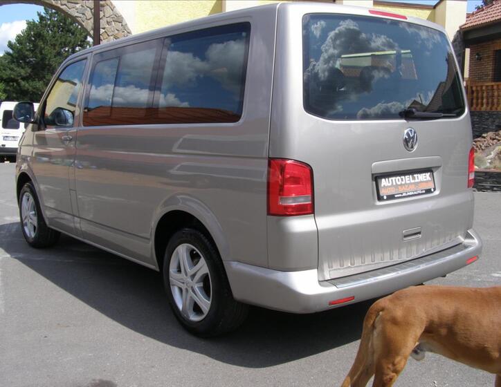Volkswagen Caravelle 6