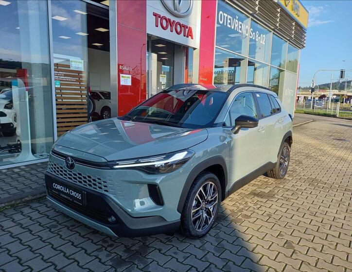 Toyota Corolla Cross 1