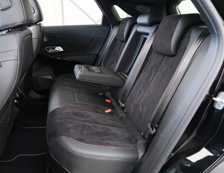 DS Automobiles DS7 Crossback 32