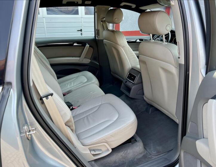 Audi Q7 16