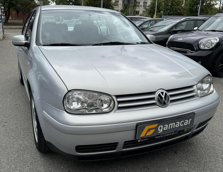 Volkswagen Golf 17