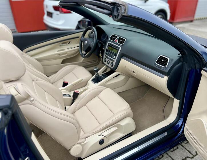 Volkswagen EOS 19