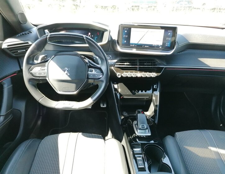 Peugeot 2008 10