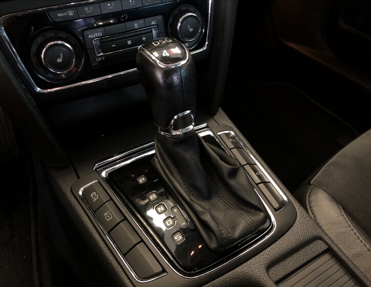 Škoda Superb 15