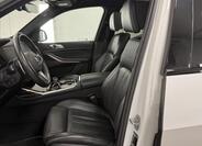 BMW X7 8