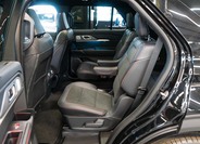 Ford Explorer 37