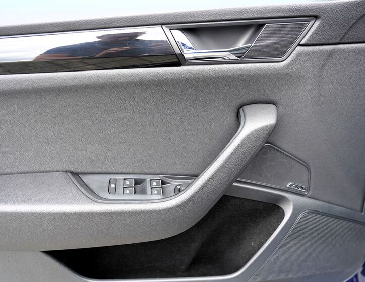 Škoda Superb 22