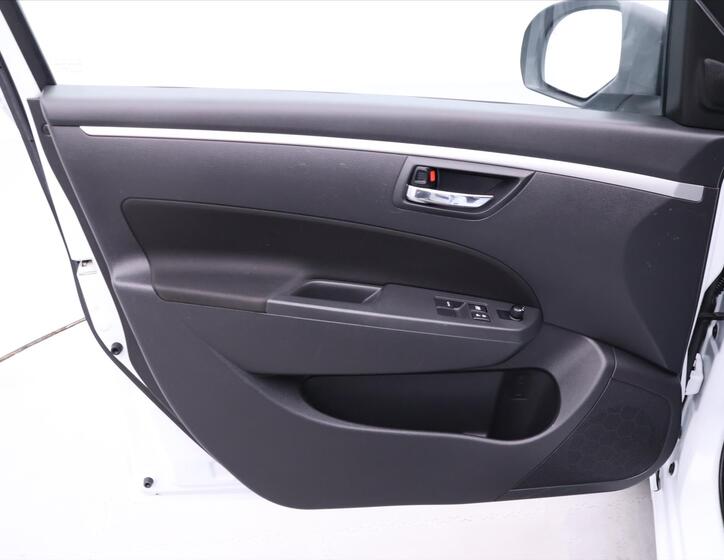 Suzuki Swift 11