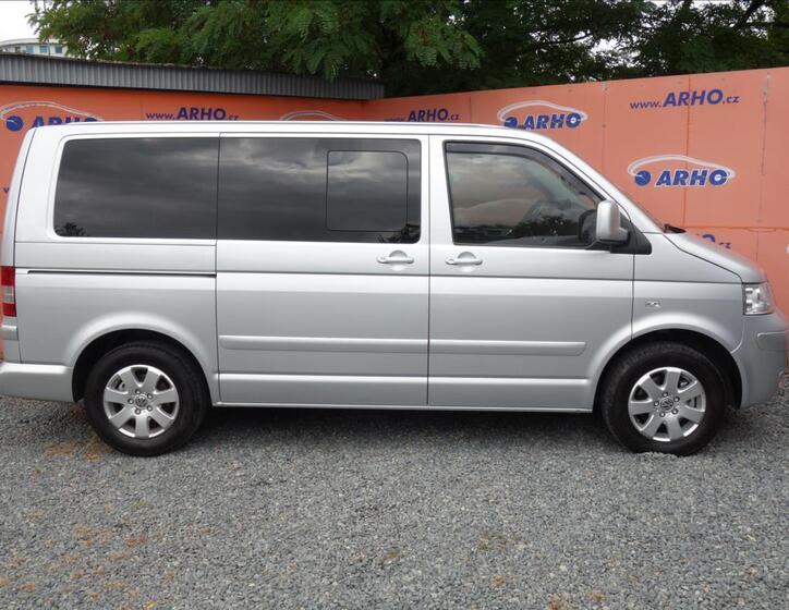 Volkswagen Multivan 8