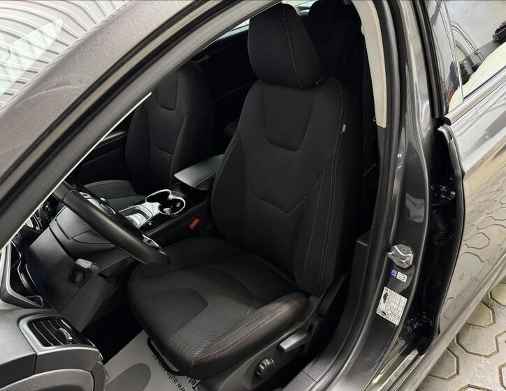 Ford Mondeo 27