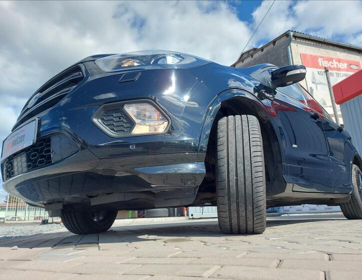 Ford Kuga 45