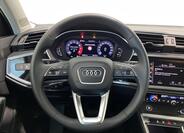 Audi Q3 10