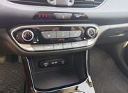 Hyundai i30 18