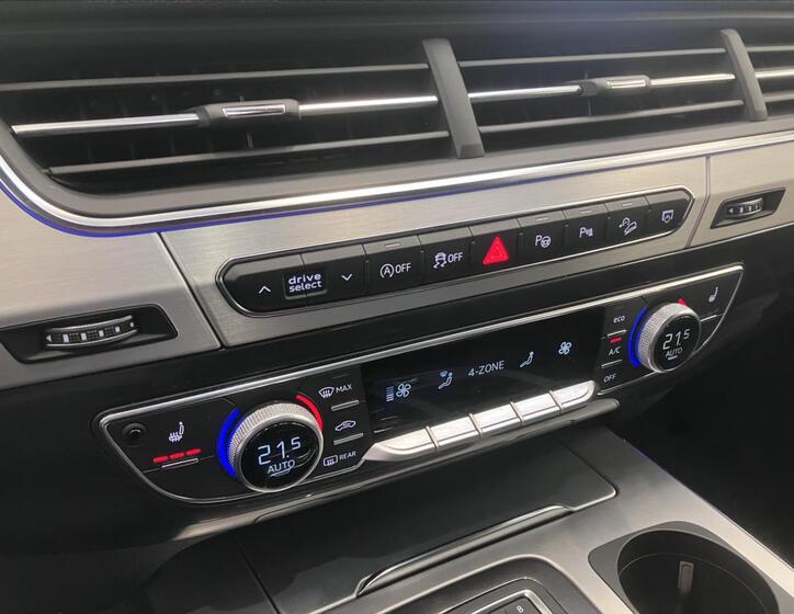 Audi Q7 15