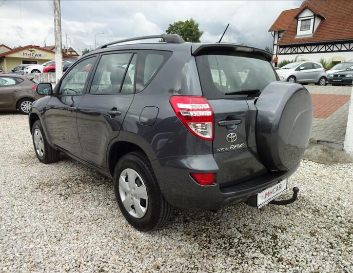 Toyota RAV4 5