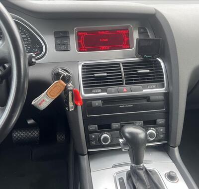 Audi Q7 25