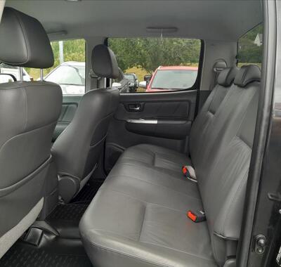 Toyota Hilux 8