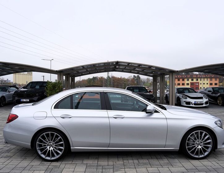 Mercedes-Benz Třídy E 7