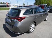 Toyota Auris 9