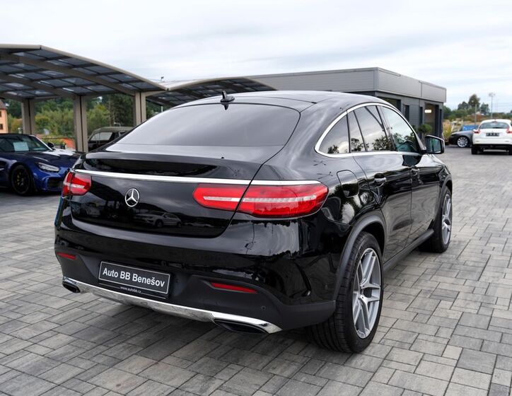 Mercedes-Benz GLE 7