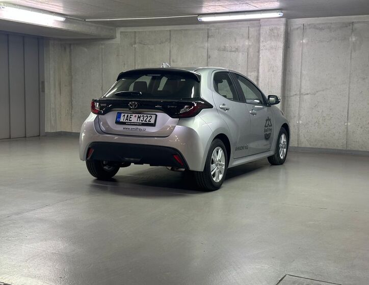 Toyota Yaris 5