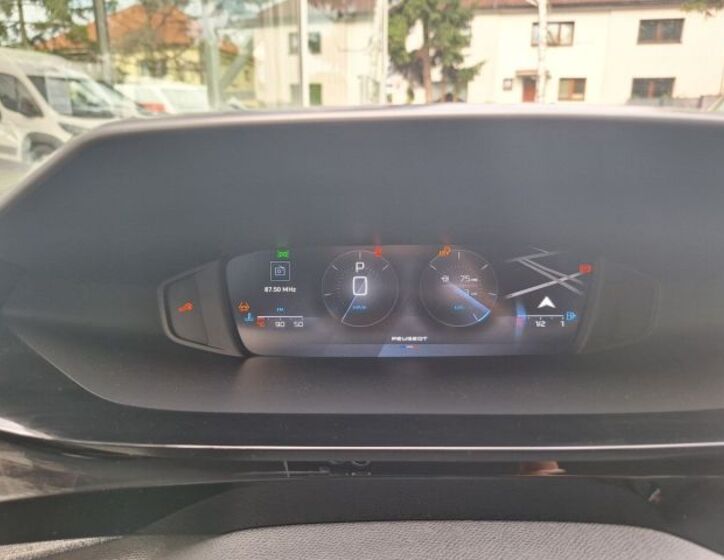 Peugeot 408 15