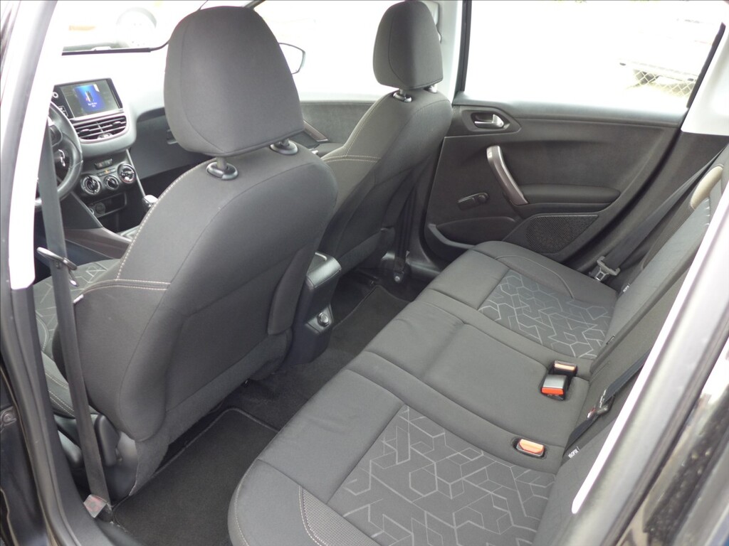 Peugeot 2008 24