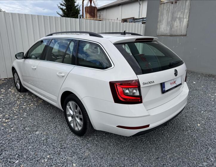 Škoda Octavia 10