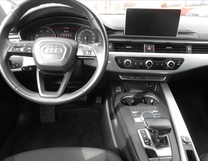 Audi A4 10
