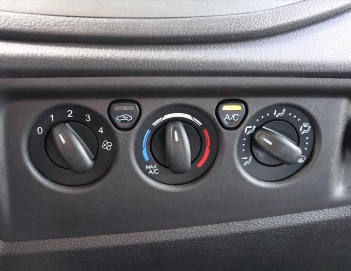 Ford Transit 19