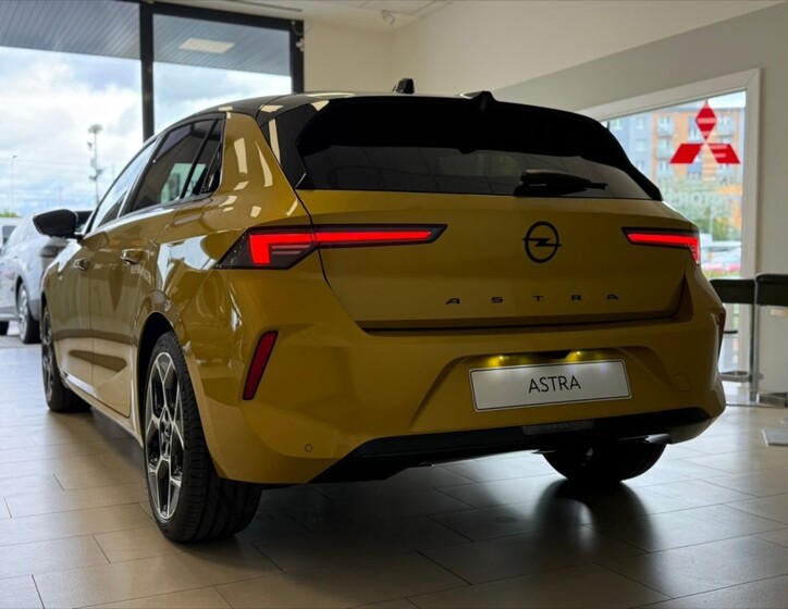 Opel Astra 4