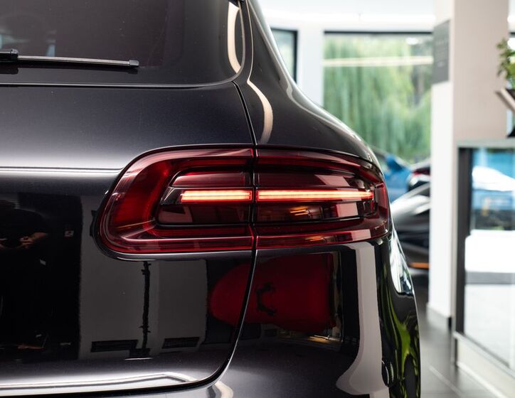 Porsche Macan 23