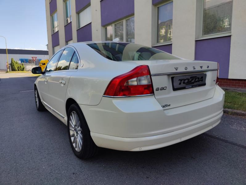 Volvo S80