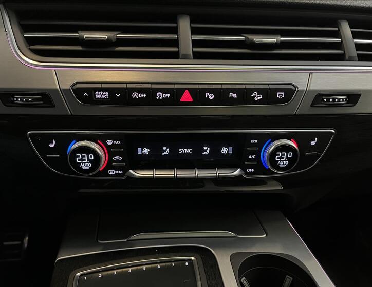 Audi Q7 17